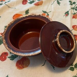 🇺🇸Hull Glazed Brown Stoneware Casserole Dish with Lid - Deep Brown